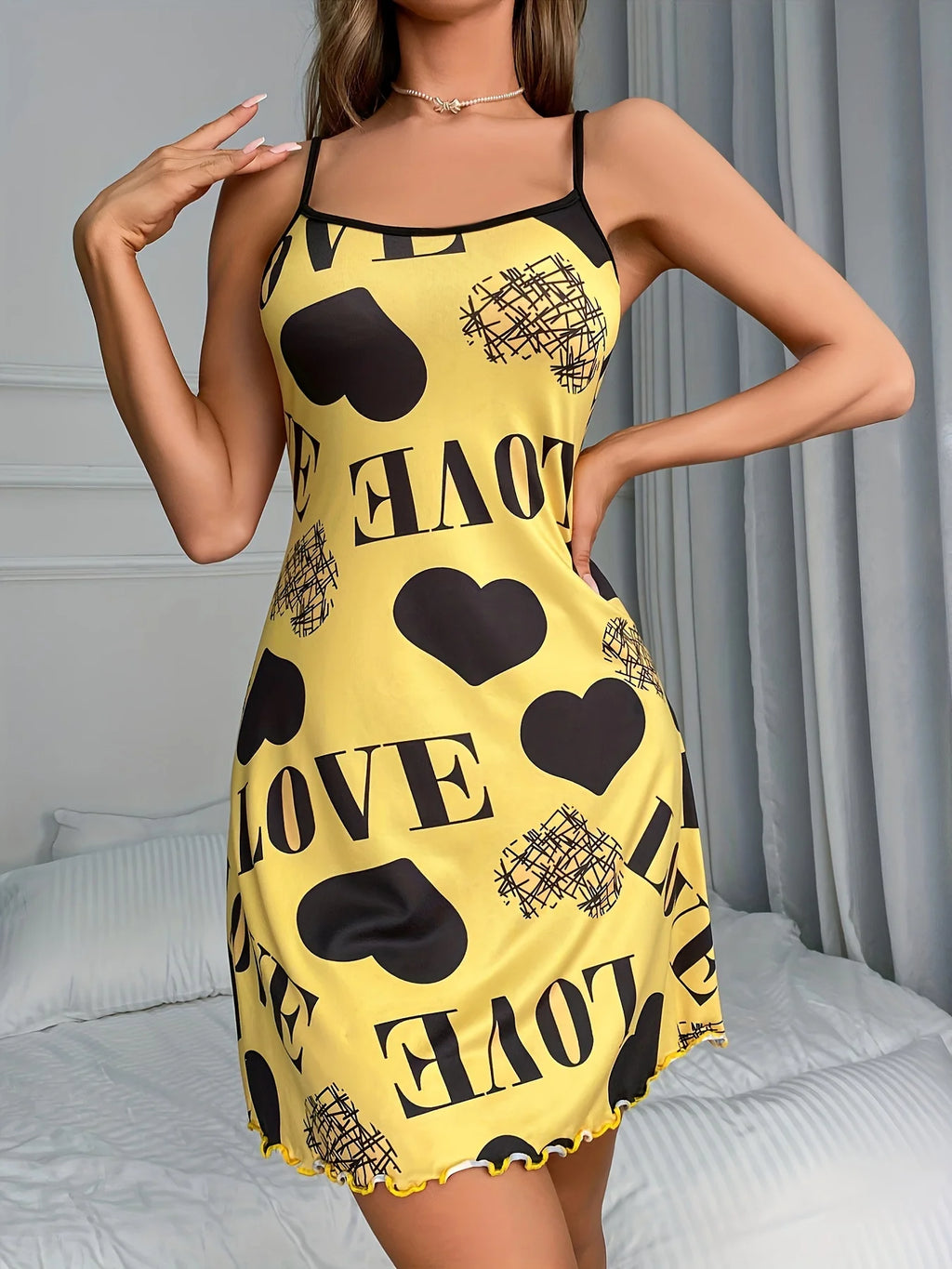 Chemise de nuit dentelle léopard – style sensuel