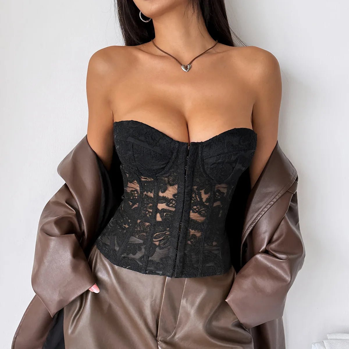 Corset en dentelle brodée dos nu – Coupe ajustée - Nuit Intime